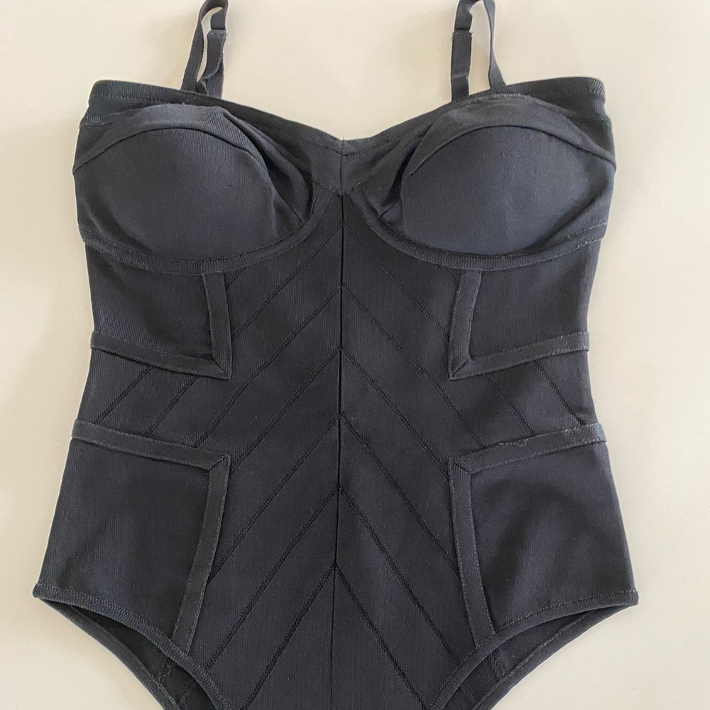 Marciano black Body NEW Size 2 removable straps